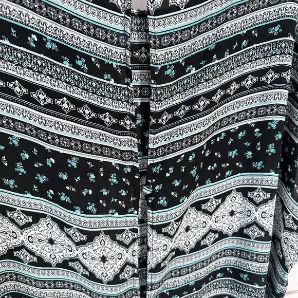 Torrid Button-Back Blouse - Picture 5 of 5